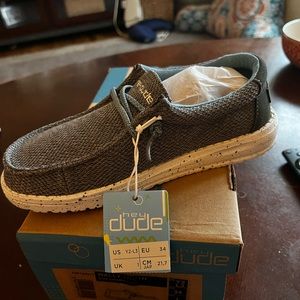 “Hey Dude” boys shoes size 2
